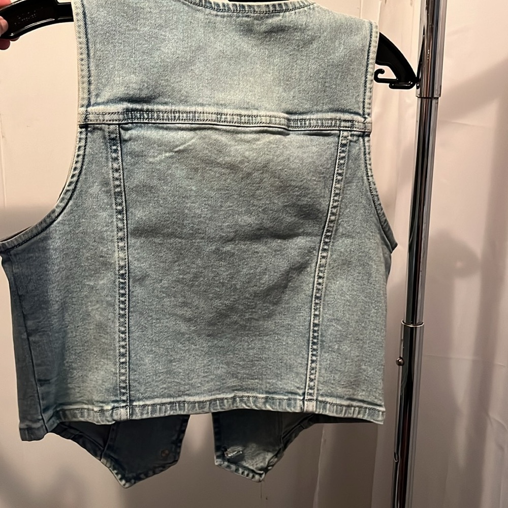 Denim Button-Front Vest - Picture 4 of 4